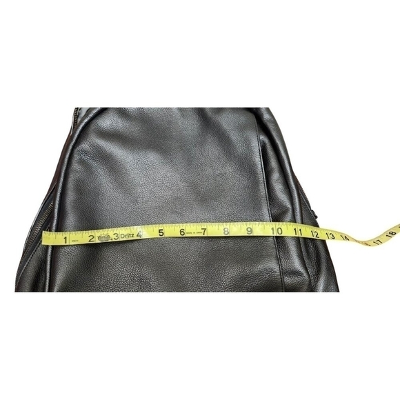 Away The Outdoor Backpack Leather Black - Picture 15 of 16